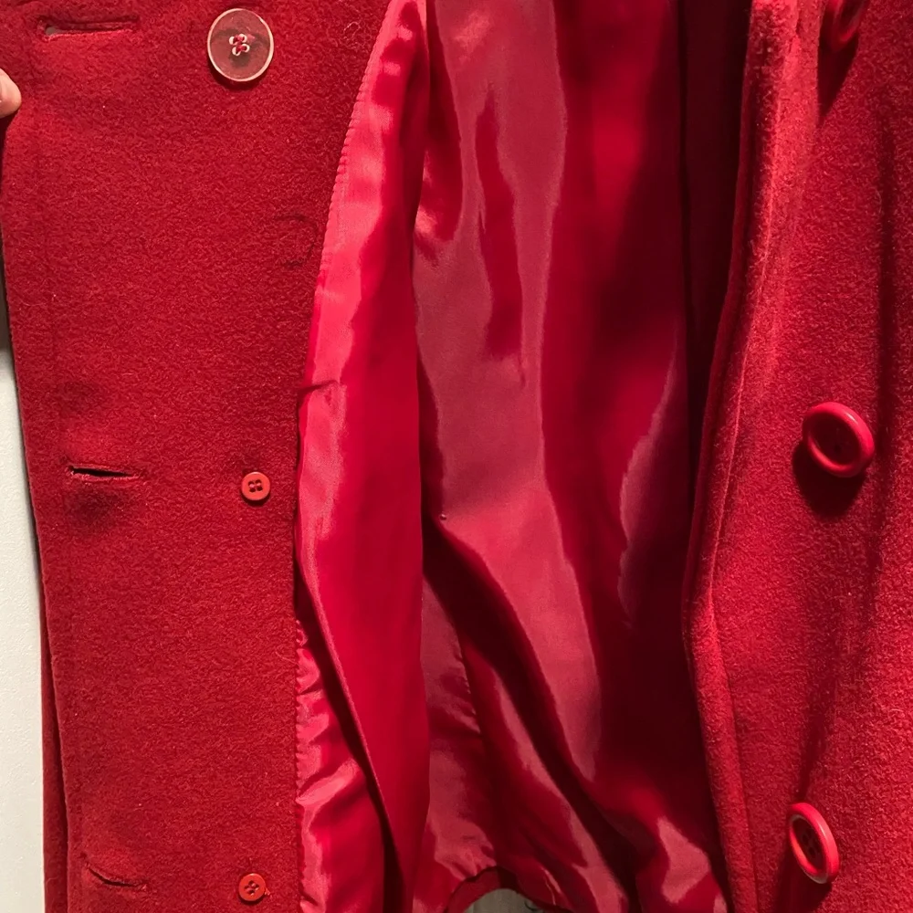 Red Coat - Picture 6 of 9